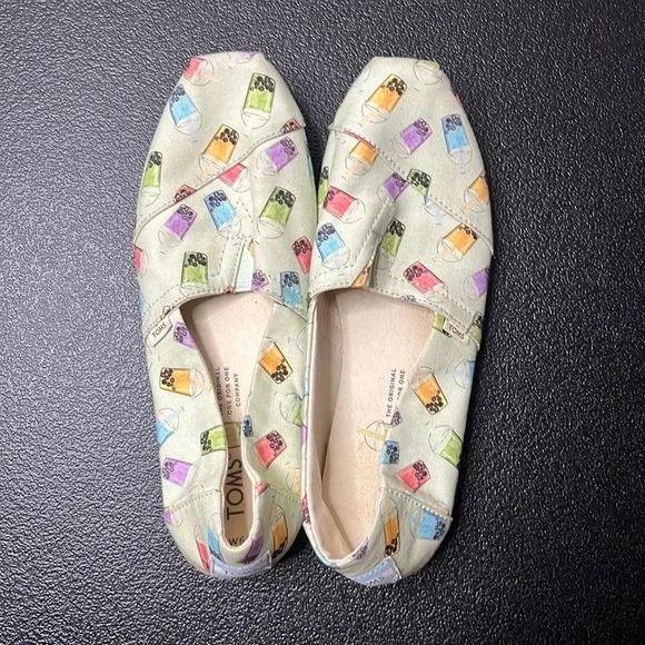 LIMITED edition Boba toms! Toms shoes, slip pjs, canvas W6.5 - Picture 1 of 3
